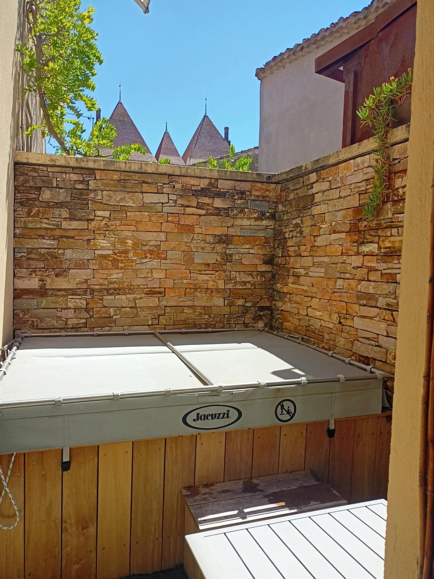 Un Gite Dans La Cite Carcassonne Exterior photo